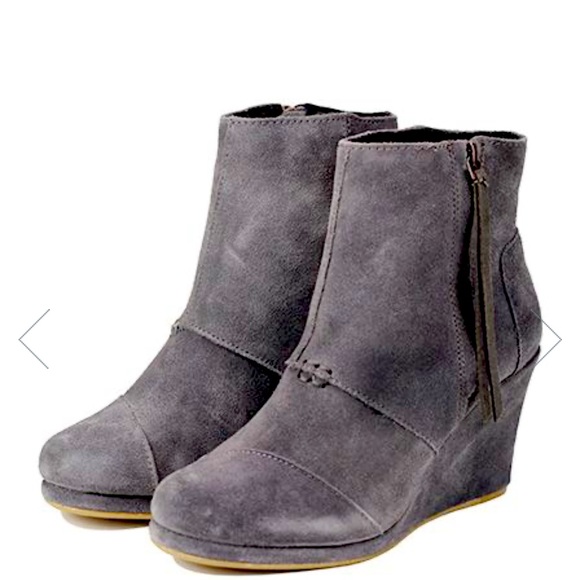 EUC TOMS SUEDE NEVER WORN - Picture 1 of 5